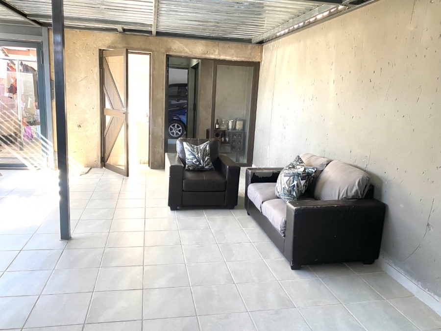 3 Bedroom Property for Sale in Vista Park Free State